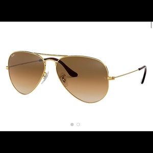 RayBans Aviator Gradient Polarized Sunglasses